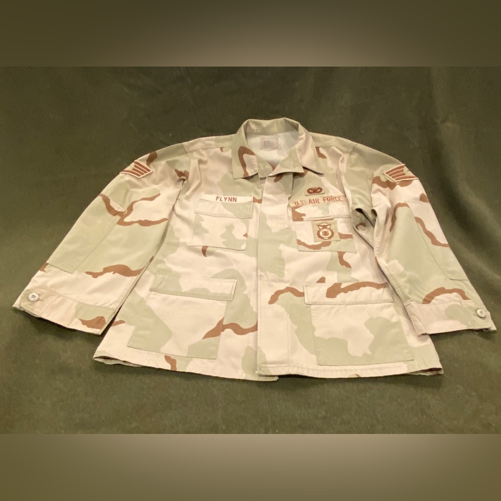 1996 Used US Air Force Desert Camouflage Coat-Shirt Men’s Large Regular